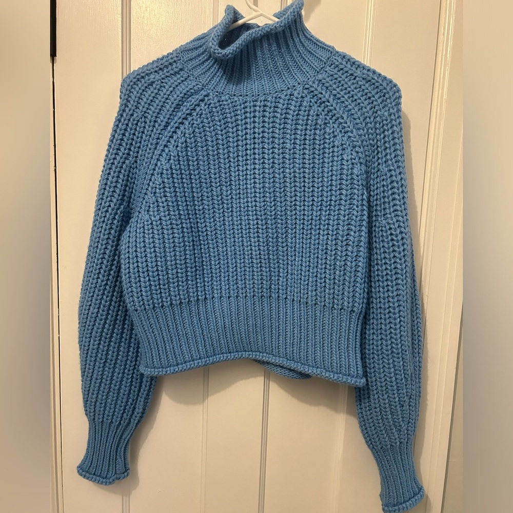 NWOT turtleneck sweater